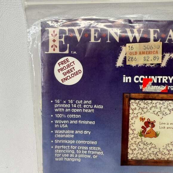 Evenweave Fabrics in Country Lane Williamsburg Blue Heart 16"x16" Printed Aida - Picture 3 of 6